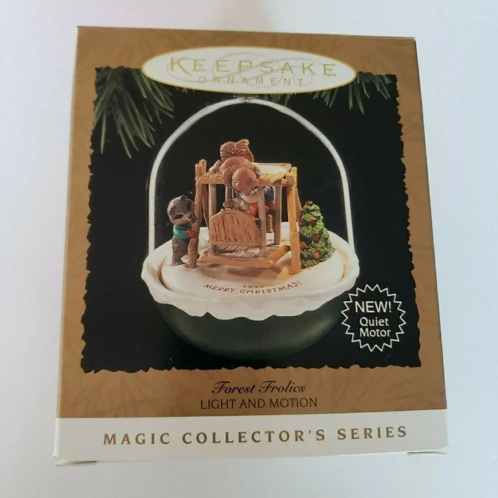 NWB - Forest Frolics #7 1995 Hallmark Keepsake Ornament Light & Motion